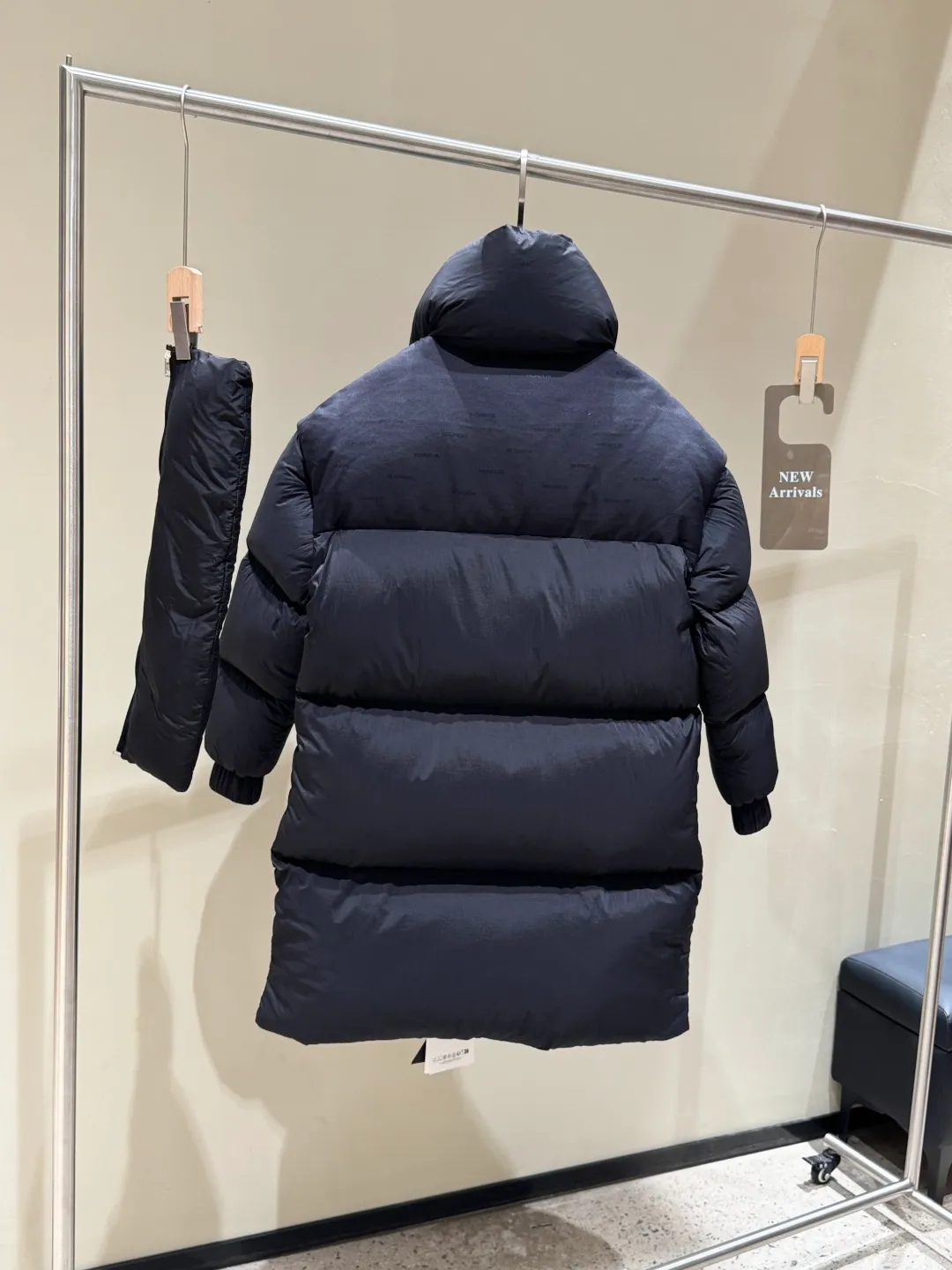 Authentic :【Original Series】（90 ） Moncler / 25𝒔𝒔 Verone ， -40℃， Same Style#T 61# Size：12345 ：Black，Khaki